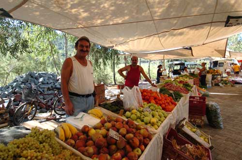 Saturday market in Orhaniye
